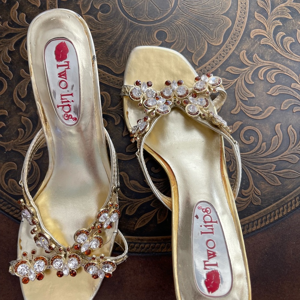 Beautiful Sandals - Picture 4 of 6